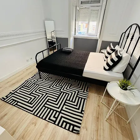 אכסניה Spacious In Lisbon, Ideal For Tourists